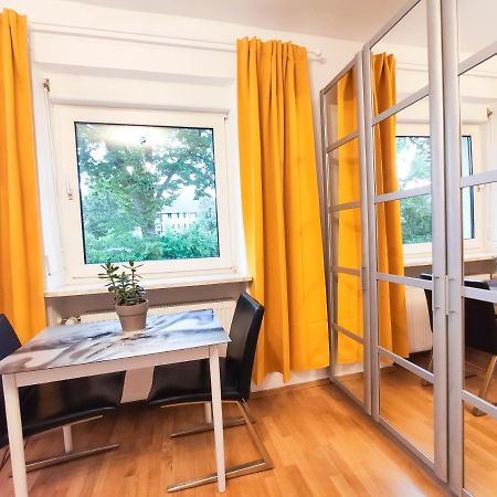 Modernes Zimmer am Park mit Garten, Hühner&Enten München Exterior foto