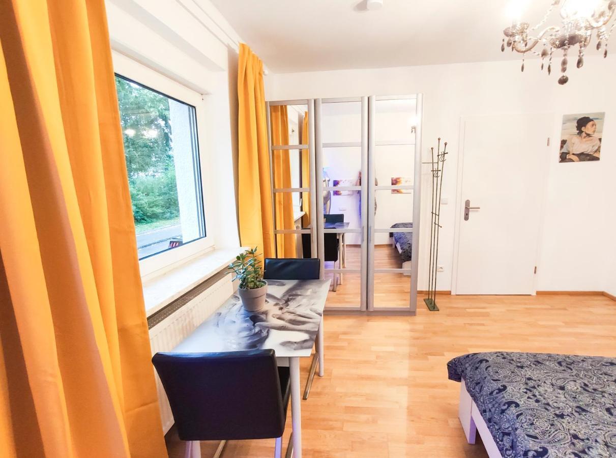 Modernes Zimmer am Park mit Garten, Hühner&Enten München Exterior foto