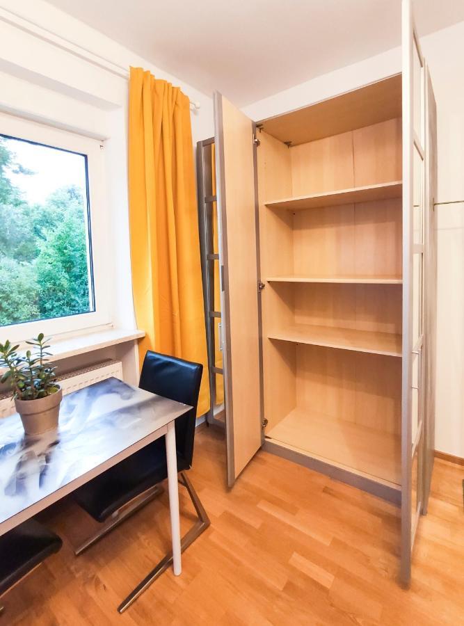 Modernes Zimmer am Park mit Garten, Hühner&Enten München Exterior foto